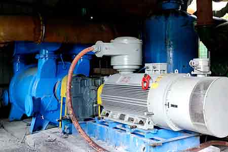 肯富来YABOCOM·（中国）官方网站机组在贵州龙宫煤矿使用现场