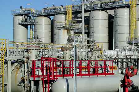 肯富来YABOCOM·（中国）官方网站机组在北欧炼油项目油气回收使用现场